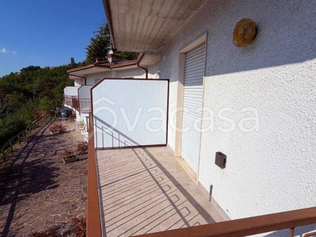 Villa bifamiliare in vendita a Tremosine sul Garda via Secrel, 1