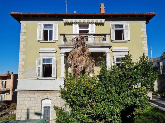 Villa bifamiliare in vendita a Trieste via Commerciale, Scorcola