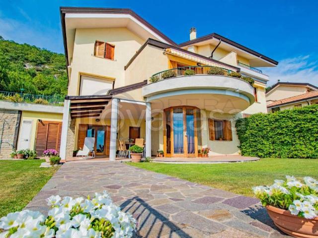 Villa bifamiliare in vendita a Trieste via del Pucino, Costiera Grignano