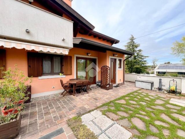 Villa bifamiliare in vendita a Trieste, Conconello