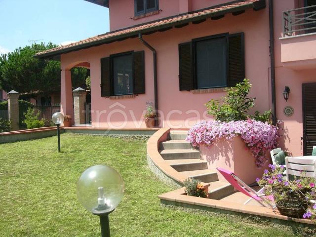 Villa bifamiliare in vendita a Trivolzio via Bargigia