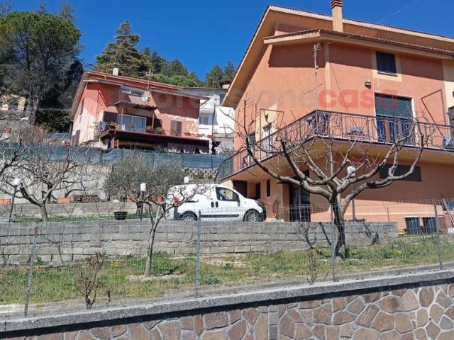 Villa Bifamiliare in vendita a Vallinfreda
