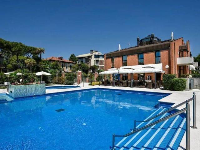 Villa bifamiliare in vendita a Venezia, Lido di Venezia