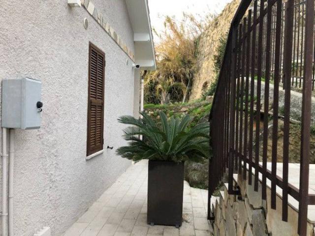 Villa bifamiliare in vendita a Ventimiglia