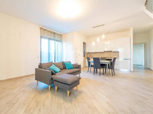 Villa bifamiliare in vendita a Vermicino, Frascati