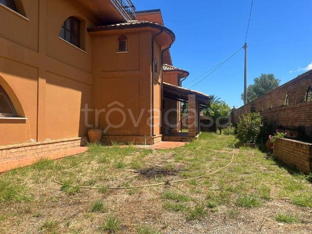 Villa bifamiliare in vendita a Vibo Valentia, Vibo Marina