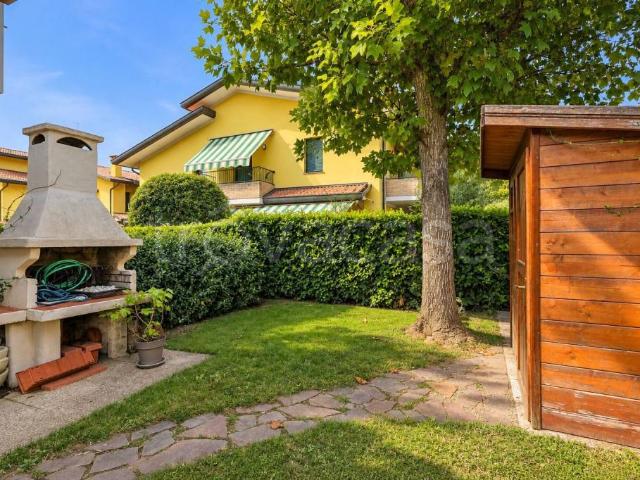Villa bifamiliare in vendita a Vigonza via Giorgio Perlasca, 10, San Vito
