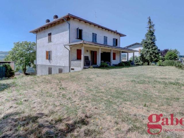 Villa bifamiliare in vendita a Zocca