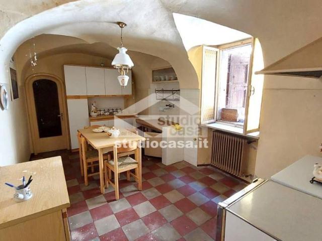 Villa bifamiliare in vendita ad Ala via Torre