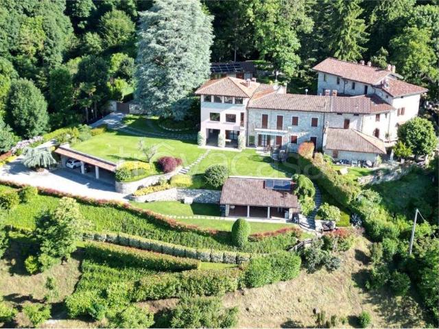 Villa bifamiliare in vendita ad Albavilla via partigiana, 8