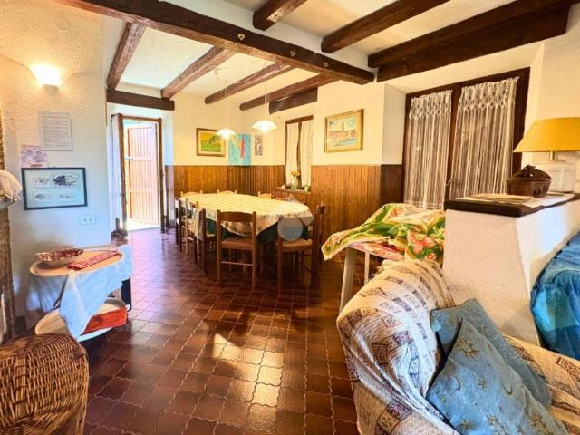 Villa bifamiliare in vendita ad Ancona, Poggio Massignano