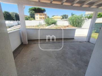Piazza Santa Maria Regina - Giardino, Balcone