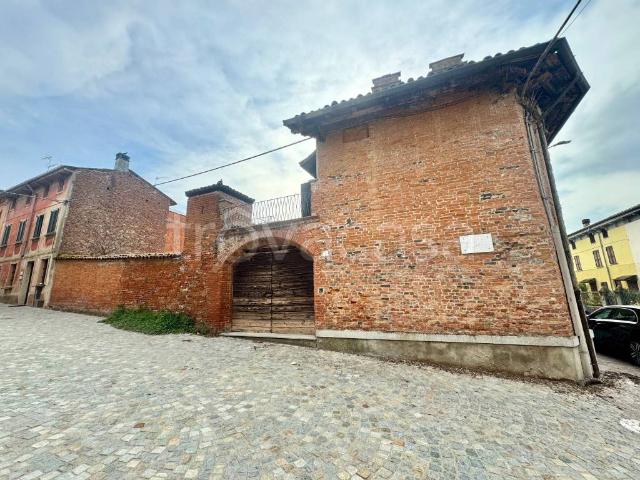 Villa bifamiliare in vendita ad Arena Po via Cesare Beccaria, 36