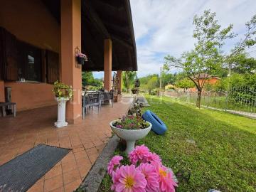 Villa bifamiliare in vendita ad Asti, Quarto Valenzani