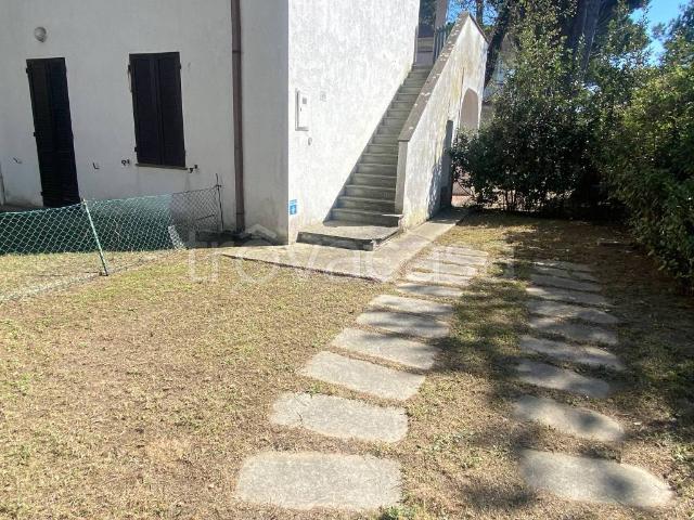 Villa Bifamiliare in affitto a Comacchio via dei Frassini, 49, arredato, giardino privato, terrazzo TrovaCasa