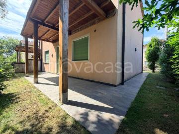 Villa Bifamiliare in affitto a Caldogno, giardino privato, box, terrazzo TrovaCasa