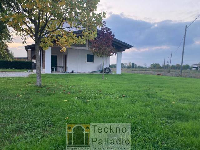 Villa Bifamiliare in affitto a Camisano Vicentino, giardino privato, terrazzo, balcone TrovaCasa