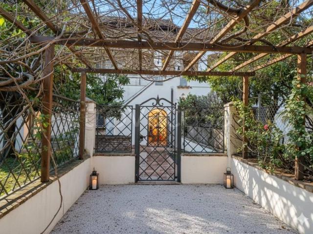 Villa Bifamiliare in affitto a Campagnano di Roma strada delle Cese, giardino privato, terrazzo, parzialmente arredato TrovaCasa