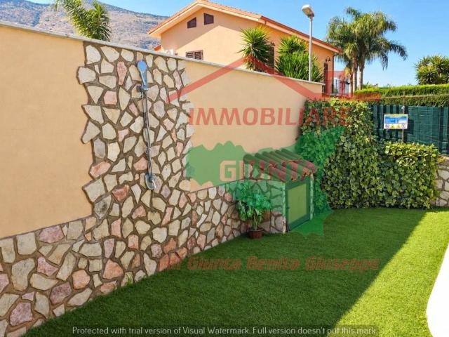 Villa Bifamiliare in affitto a Carini, giardino, posto auto, piscina privata TrovaCasa