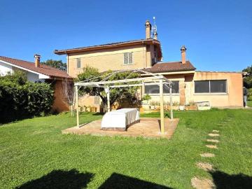 Villa Bifamiliare in affitto a Ciampino via delle pantanelle 10, giardino privato, terrazzo, parzialmente arredato TrovaCasa
