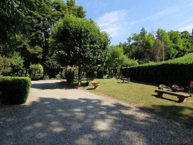 Villa Bifamiliare in affitto a Bologna via San Mamolo, arredato, giardino, posto auto TrovaCasa
