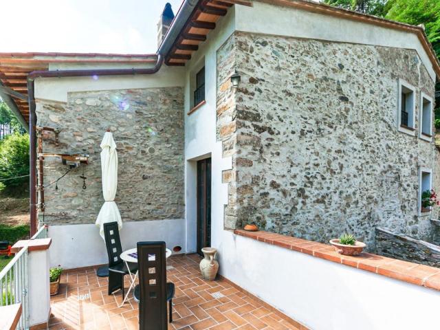 Villa Bifamiliare in affitto a Buti via Panicale, arredato, giardino privato, posto auto TrovaCasa