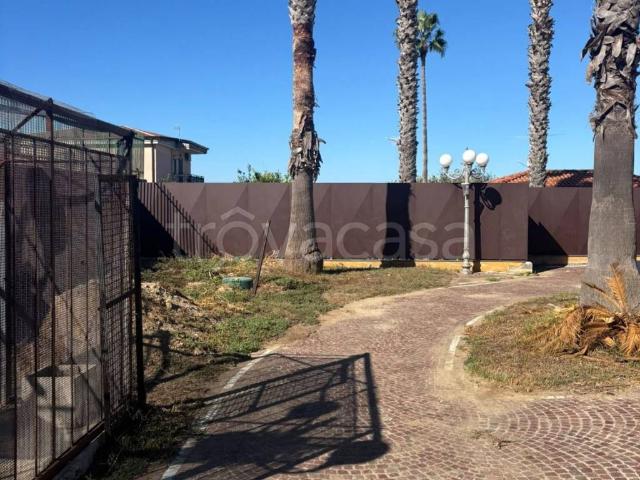 Villa Bifamiliare in affitto a Giugliano in Campania via Grotta dell'Olmo, non arredato/vuoto, giardino privato, box TrovaCasa