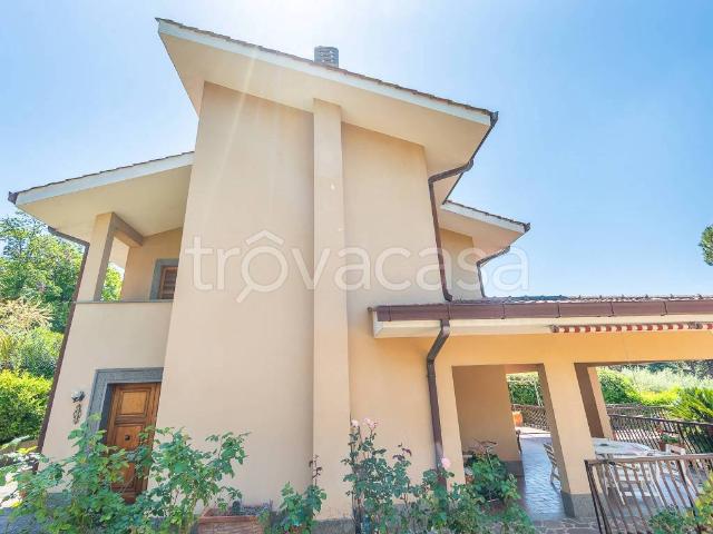 Villa Bifamiliare in affitto a Grottaferrata via del Fico, non arredato/vuoto, giardino privato, terrazzo TrovaCasa