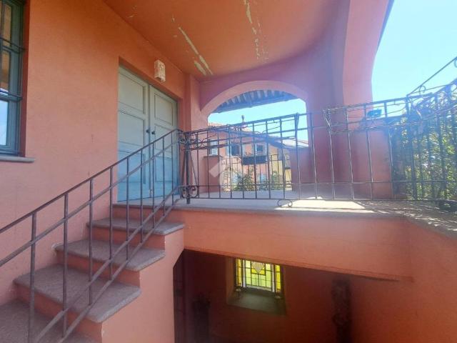 Villa Bifamiliare in affitto a Dorzano via Guglielmo Mosca, 24, arredato, giardino, box TrovaCasa