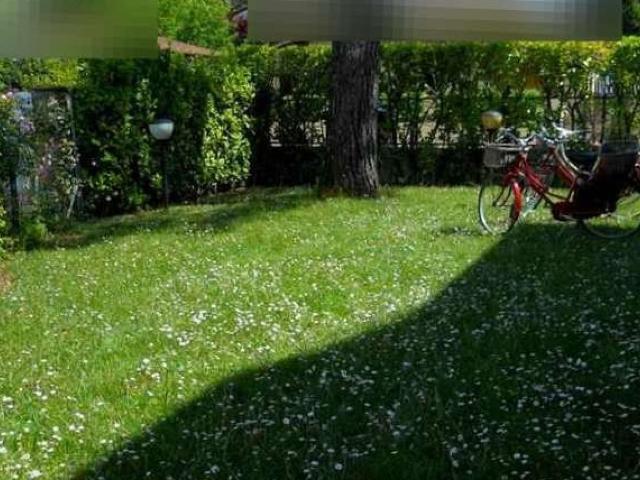 Villa bifamiliare in affitto a forte dei marmi forte dei marmi