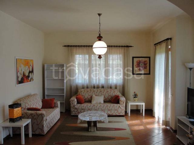 Villa Bifamiliare in affitto a Forte dei Marmi via 20 Settembre, arredato, giardino privato, terrazzo TrovaCasa