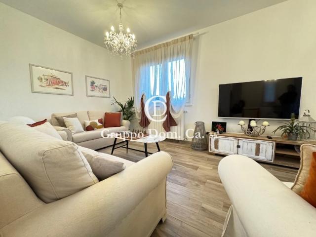 Villa Bifamiliare in affitto a Forte dei Marmi via Balduini, arredato, giardino privato, posto auto TrovaCasa