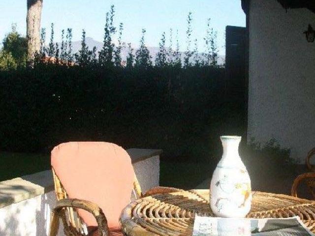 Villa bifamiliare in affitto a forte dei marmi vittoria apuana