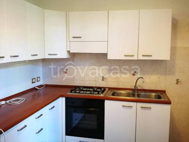 Villa Bifamiliare in affitto a Ferrara via Generale Ugo Malagù, giardino privato, posto auto, box TrovaCasa