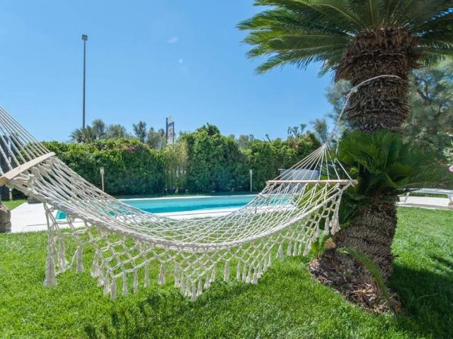 Villa Bifamiliare in affitto a Fiumicino lungomare di Ponente, arredato, giardino privato, terrazzo TrovaCasa