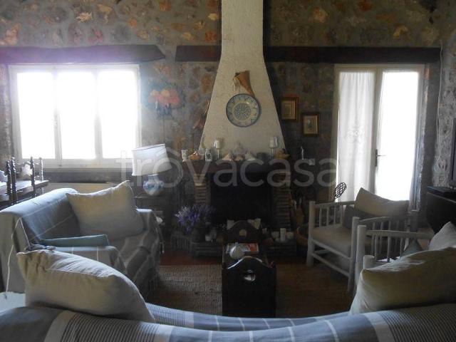 Villa Bifamiliare in affitto a Orbetello strada Vicinale Poggio Malabarba, arredato, giardino privato, terrazzo TrovaCasa