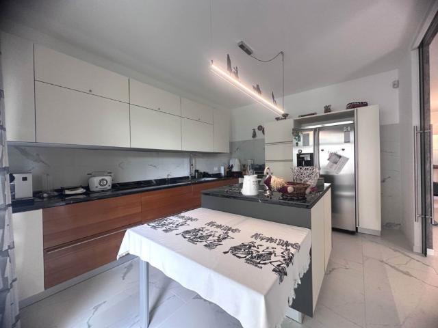 Villa in affitto a Osio Sotto via Fogazzaro, arredato, giardino privato, box TrovaCasa