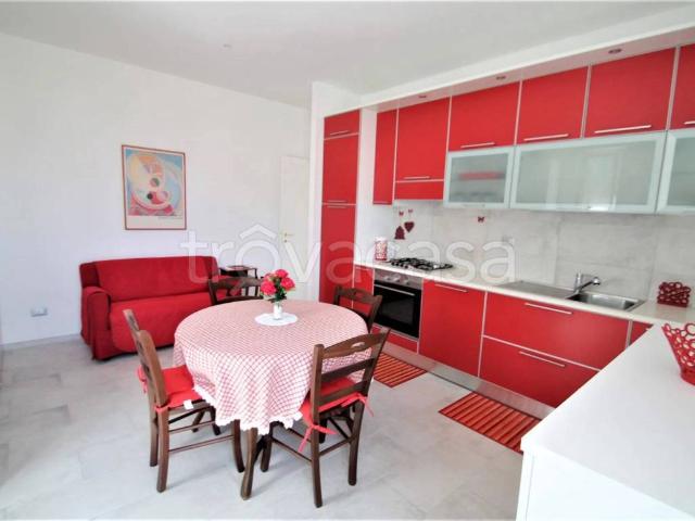 Villa Bifamiliare in affitto a Loano via Varese 18 arredato, riscaldamento autonomo, ristrutturato TrovaCasa