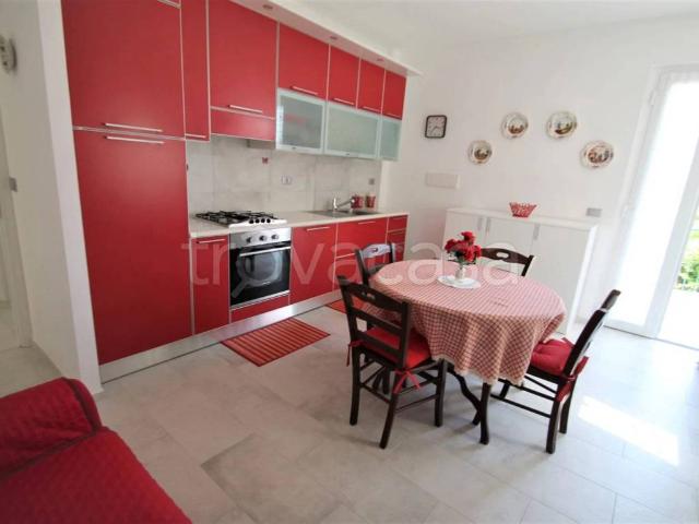 Villa Bifamiliare in affitto a Loano via Varese 18 arredato, riscaldamento autonomo, ristrutturato TrovaCasa
