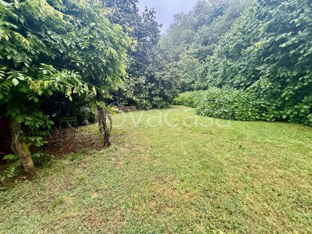 Villa Bifamiliare in affitto a Lucca via di Cocombola, 1009, arredato, giardino privato, terrazzo TrovaCasa