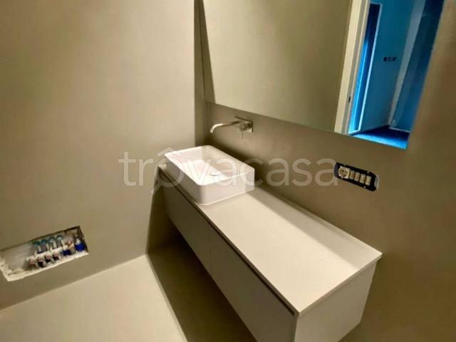 Villa Bifamiliare in affitto a Modena viale Medaglie d'Oro, 80, giardino privato, box, terrazzo TrovaCasa