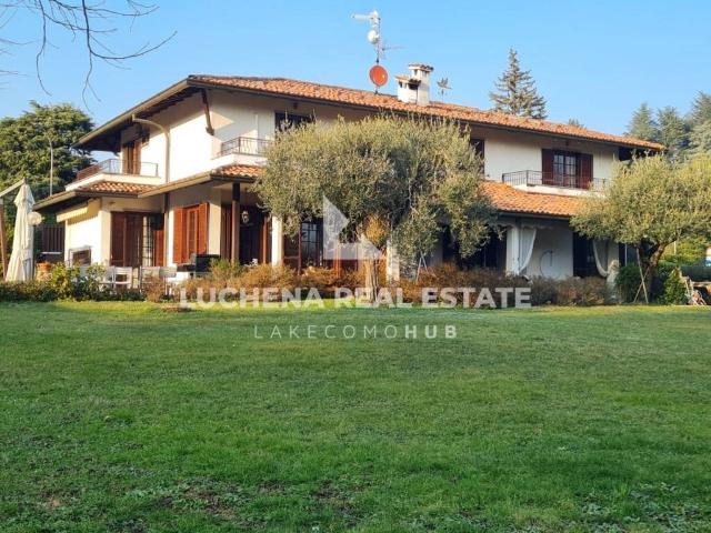 Villa Bifamiliare in affitto a Montorfano via Crotto Urago, 23, giardino, vista lago, parzialmente arredato TrovaCasa