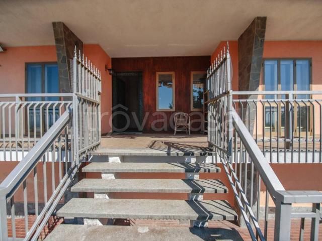 Villa Bifamiliare in affitto a Montalenghe via Castelvecchio, 36, giardino privato, box, terrazzo TrovaCasa