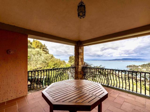 Villa Bifamiliare in affitto a Monte Argentario via del Sole, arredato, giardino privato, posto auto TrovaCasa