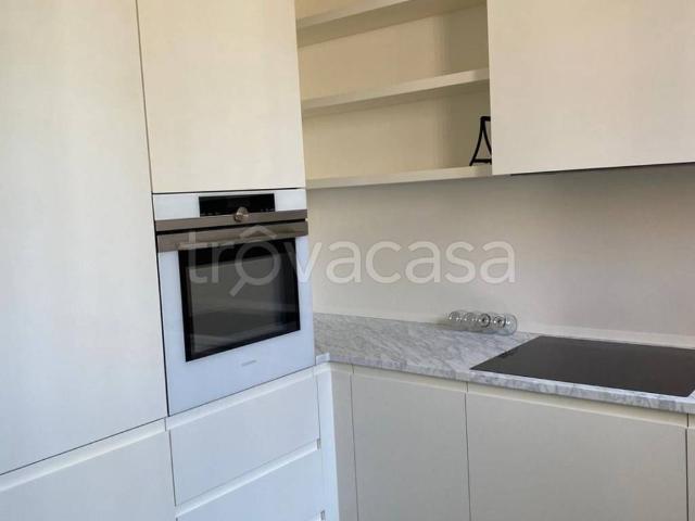 Villa Bifamiliare in affitto a Montignoso via delle Cateratte, arredato, giardino privato, posto auto TrovaCasa