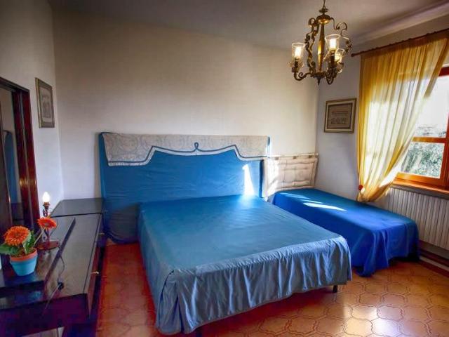 Villa Bifamiliare in affitto a Montignoso, case in affitto Montignoso