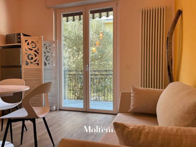 Villa Bifamiliare in affitto a Malgrate via Ca' di Sbir, 13, arredato, giardino privato, ristrutturato TrovaCasa