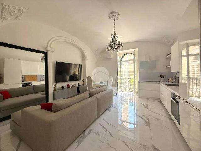 Villa Bifamiliare in affitto a Napoli corso Vittorio Emanuele, 651, arredato, giardino privato, posto auto TrovaCasa