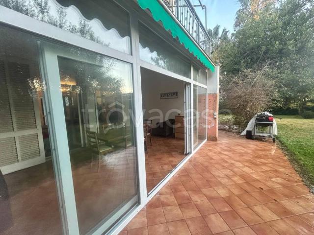 Villa Bifamiliare in affitto a Nettuno via Palmiro Togliatti, 8, arredato, giardino privato, terrazzo TrovaCasa