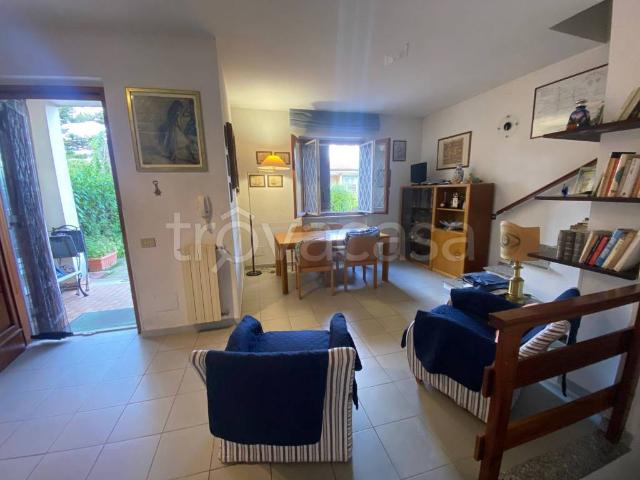 Villa bifamiliare in affitto a Sabaudia